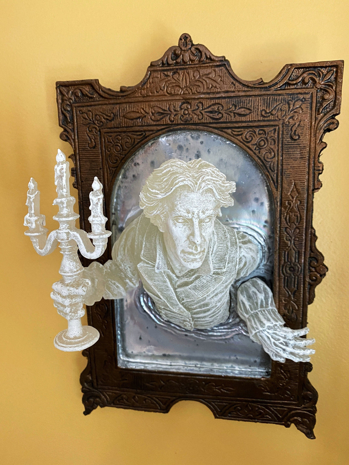 Gentleman Ghost in the Mirror Wall Plaque, Large Version, Resin| Victorian Haunted Gothic Wall Art | for Halloween and Spooky Home Decor